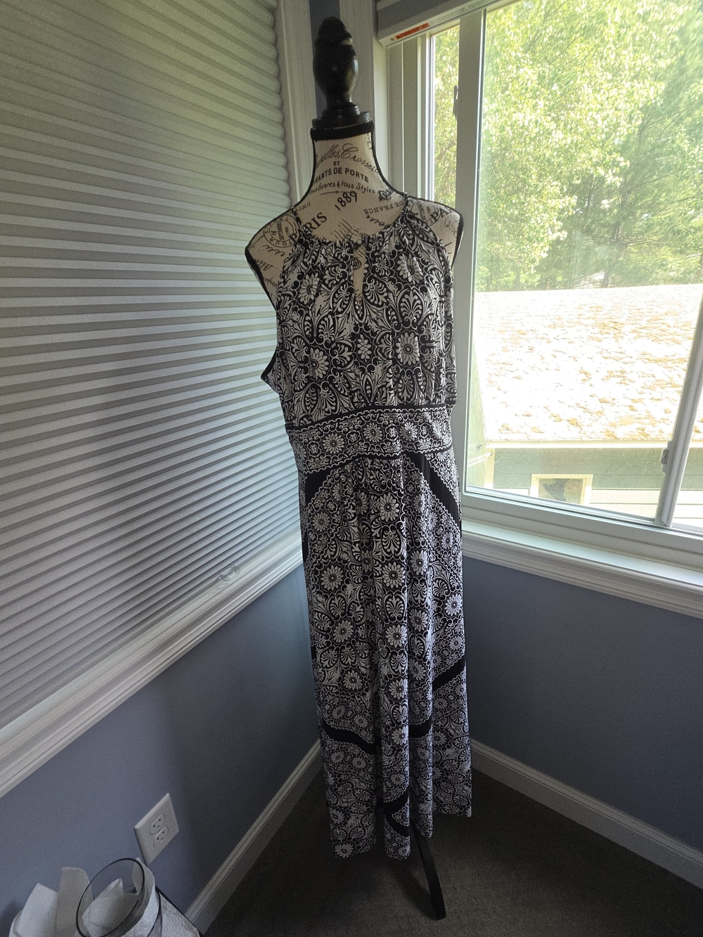 Black & White Print Halter Maxi Dress - Brand Unknown